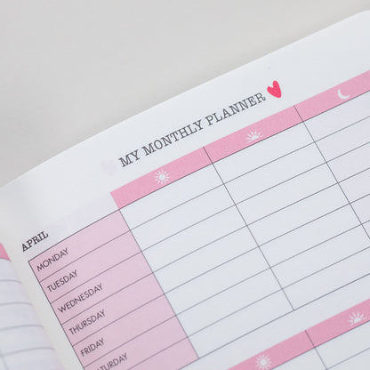 Matilda Moo | 2027 Diary - A5 Weekly Planner | Week-to-View in Mint