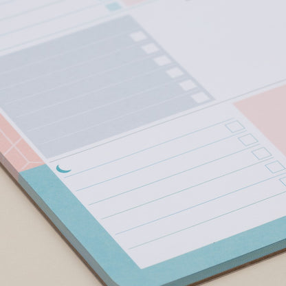 Matilda Myres | A5 Daily List Pad with 100 Sheets and Magnetic Strip | Pink